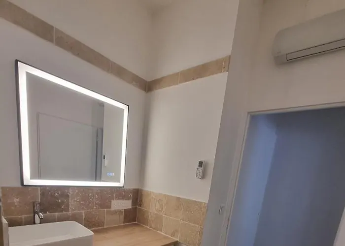 T3 De 60 M2 Avec Parking A 3 Min De L Autoroute