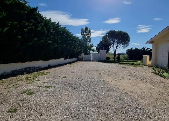 T3 De 60 M2 Avec Parking A 3 Min De L Autoroute *