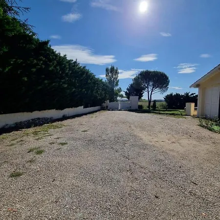 T3 De 60 M2 Avec Parking A 3 Min De L Autoroute *